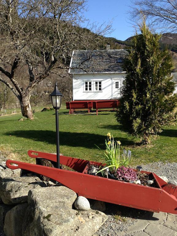Hoiland Gard Gardshotellet Hjelmeland المظهر الخارجي الصورة